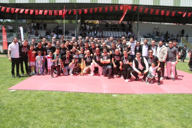 Sapancaspor kupasına kavuştu