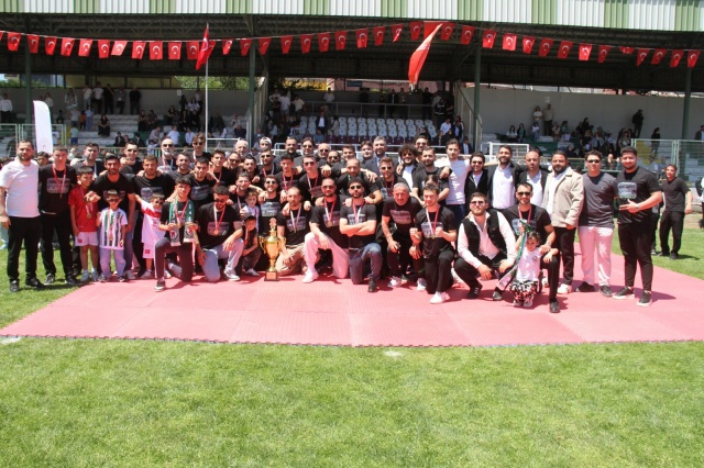 Sapancaspor kupasına kavuştu
