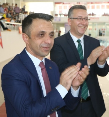 Küçükler Yüzme İl Birinciliği başladı