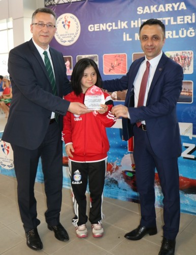 Küçükler Yüzme İl Birinciliği başladı