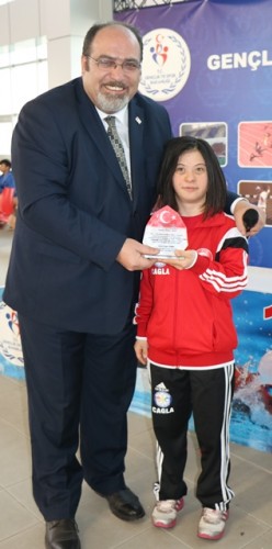 Küçükler Yüzme İl Birinciliği başladı