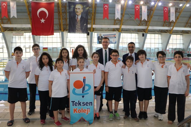 Küçükler Yüzme İl Birinciliği başladı