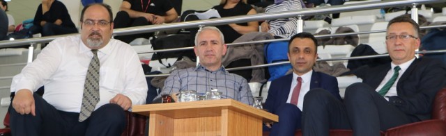 Küçükler Yüzme İl Birinciliği başladı