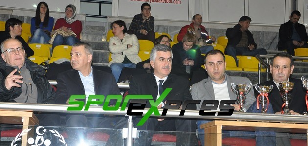 Yıldız Kızlarda Adapazarı Belediye Şampiyon