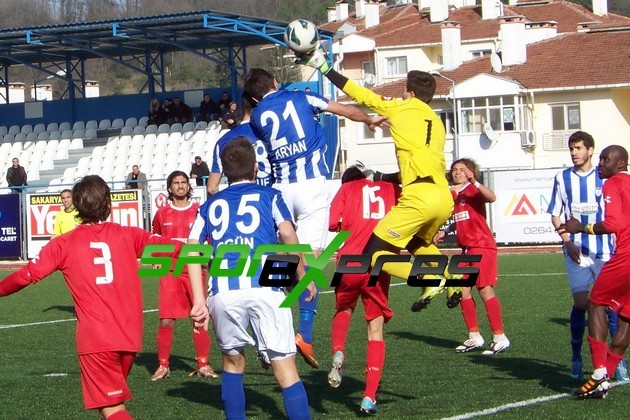 Adapazarıspor-İscehisarspor:2-1