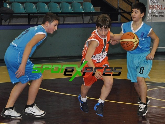 Özel Fatih Koleji OO-Ahmet Akkoç OO :32-22