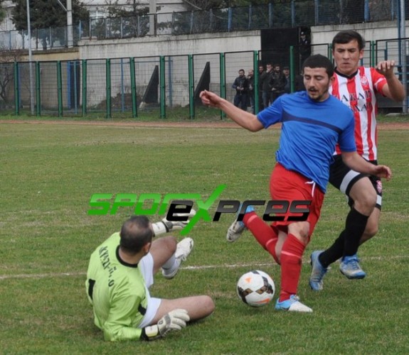 Akyazıgücüspor-Yuvalıderespor:1-3