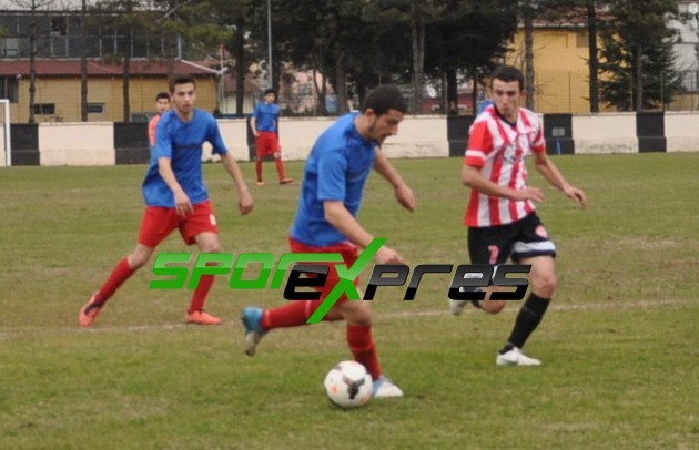 Akyazıgücüspor-Yuvalıderespor:1-3
