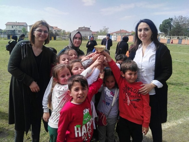 AKYAZI’DA ŞENLİK COŞKUSU