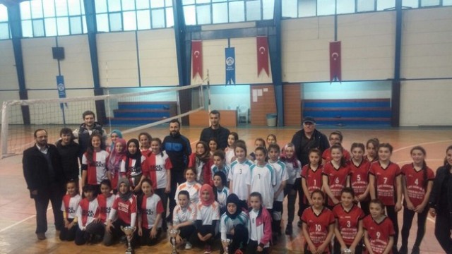 Akyazı Filede Coştu
