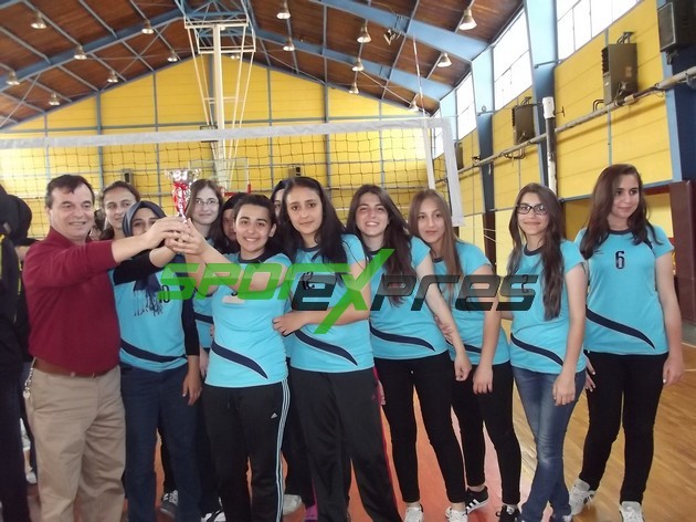 Akyazı Liseler Voleybol turnuvası sona erdi
