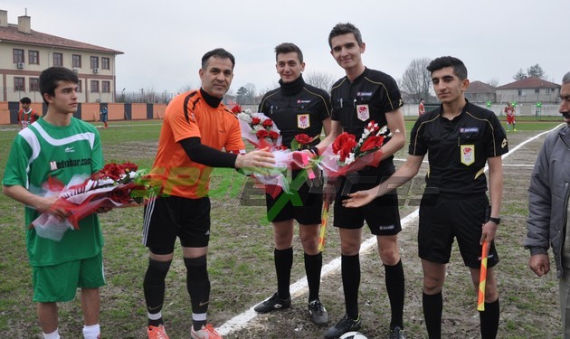 Alaağaçspor şampiyonluğu kutladı