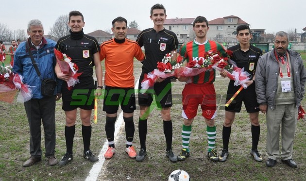 Alaağaçspor şampiyonluğu kutladı