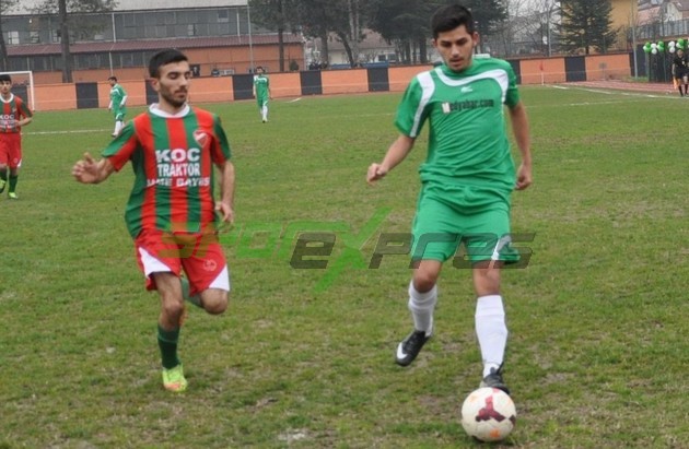 Alaağaçspor şampiyonluğu kutladı
