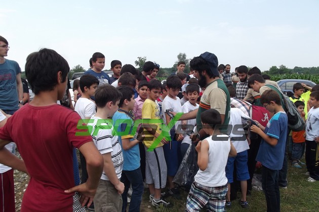 Alaağaçspor Dünya Yetimlerini Ağırladı