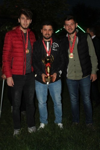 Alandüzüspor kupasına kavuştu