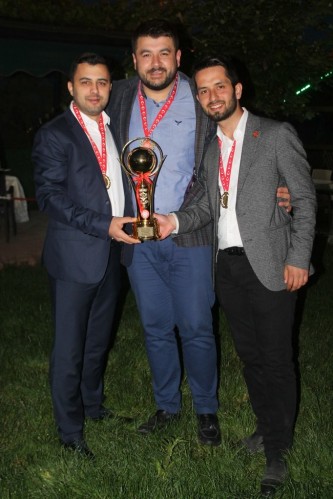 Alandüzüspor kupasına kavuştu