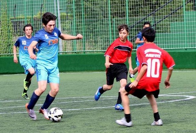 Arifiye'de 2016 Şampiyonu Üzeyir Garih Ortaokulu