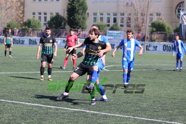 Arifiyespor-Adapazarıspor maçı fotoğrafları