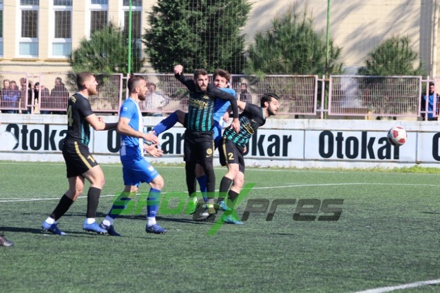 Arifiyespor-Adapazarıspor maçı fotoğrafları