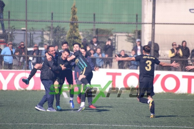 Arifiyespor-Adapazarıspor maçı fotoğrafları