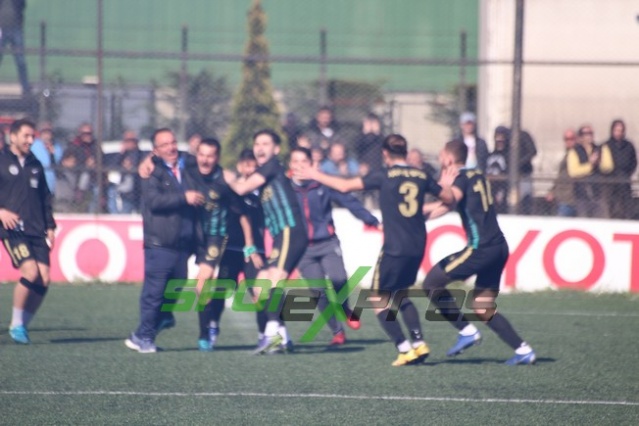 Arifiyespor-Adapazarıspor maçı fotoğrafları