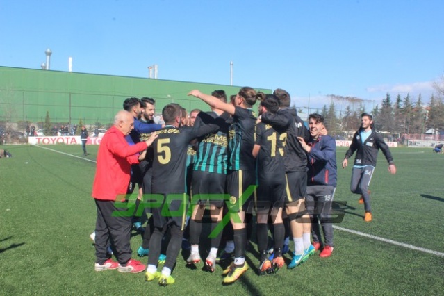 Arifiyespor-Adapazarıspor maçı fotoğrafları
