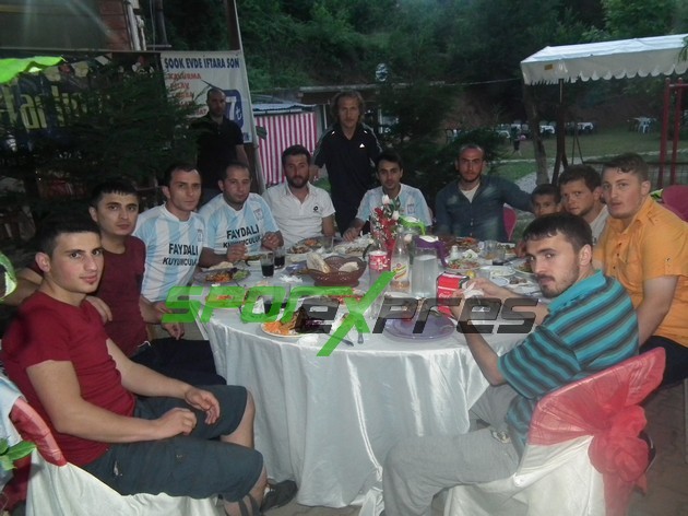AS Kuzulukspor Şampiyonluğu Kutladı
