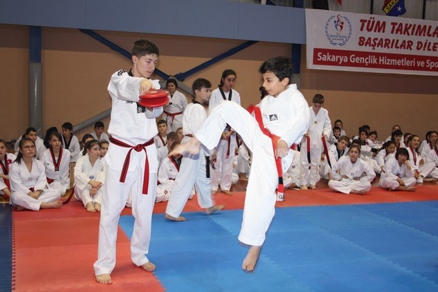 Atılgan Spor'da pastalı kutlama