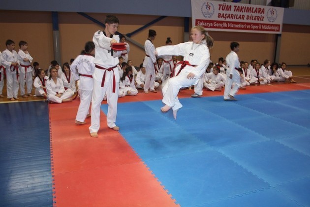Atılgan Spor'da pastalı kutlama