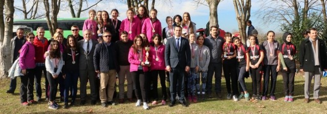 Atletizmde Yıldız ve Gençler Yarıştı