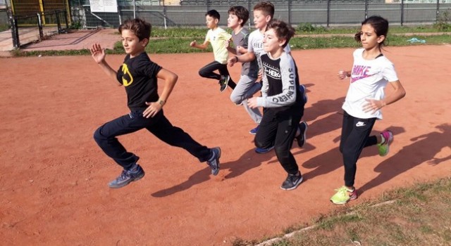 Atletler Amatör Spor Haftası İçin Yarıştı