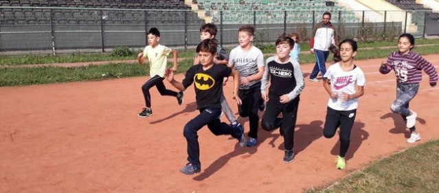 Atletler Amatör Spor Haftası İçin Yarıştı
