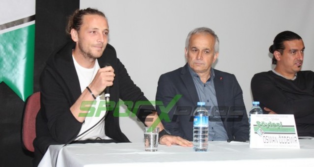 Kral Aykut'un öğrencilerinden Yeşil Siyahlı futbolculara sevgi seli