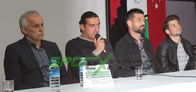 Kral Aykut'un öğrencilerinden Yeşil Siyahlı futbolculara sevgi seli