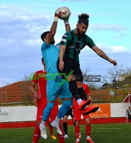 Ayvalıkgücü Belediyespor-Sakaryaspor 1-1