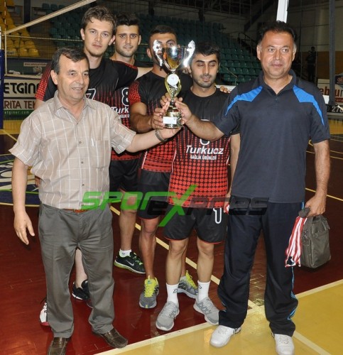 Voleybol  Bahar Kupası’nda  tatsız olaylar