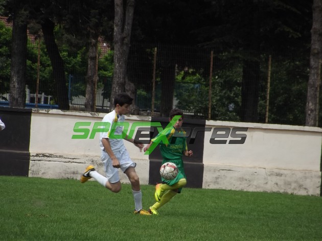 Akyazı Akınspor Sahaya Baret ile çıktı