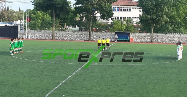 Akyazı Akınspor Sahaya Baret ile çıktı