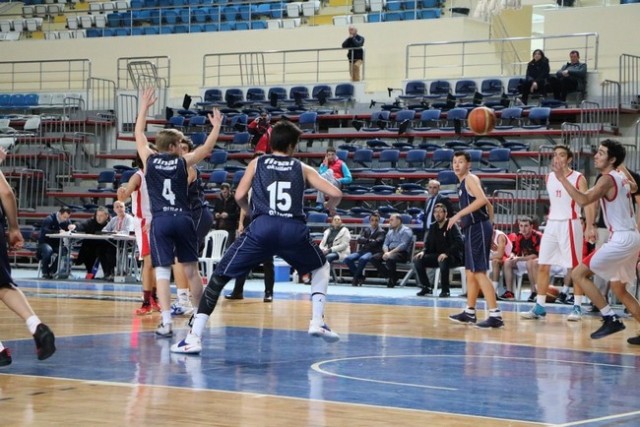 Basketbol Grup Maçları Başladı