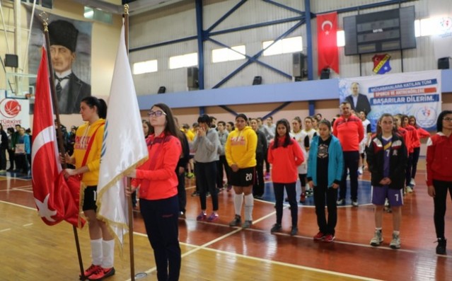 Basketbol Grup Maçları Başladı