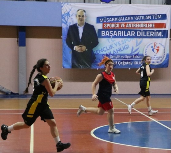 Basketbol Grup Maçları Başladı