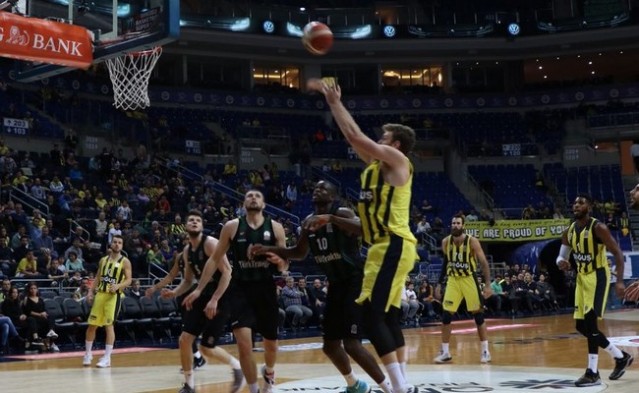 ﻿Fenerbahçe Doğuş-Sakarya Büyükşehir Basket: 89-75