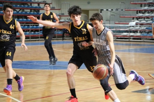 Basketbol Grup Maçları Başladı