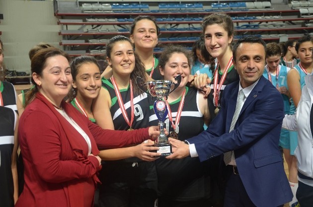 Basketbolda Şampiyonluk Heyecanı Yaşandı