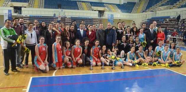 Basketbolda Şampiyonluk Heyecanı Yaşandı