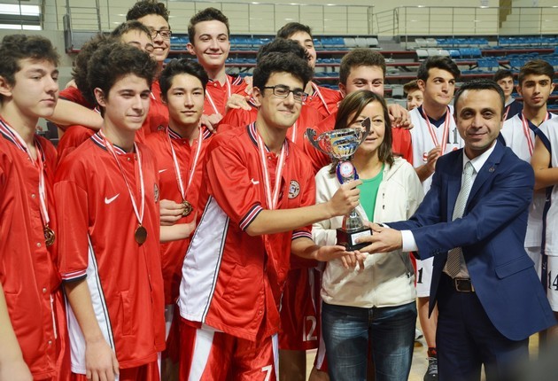 Basketbolda Şampiyonluk Heyecanı Yaşandı