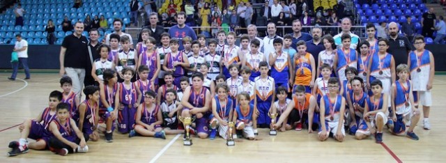 U11'DE ŞAMPİYON SAKARYA YILDIZLAR