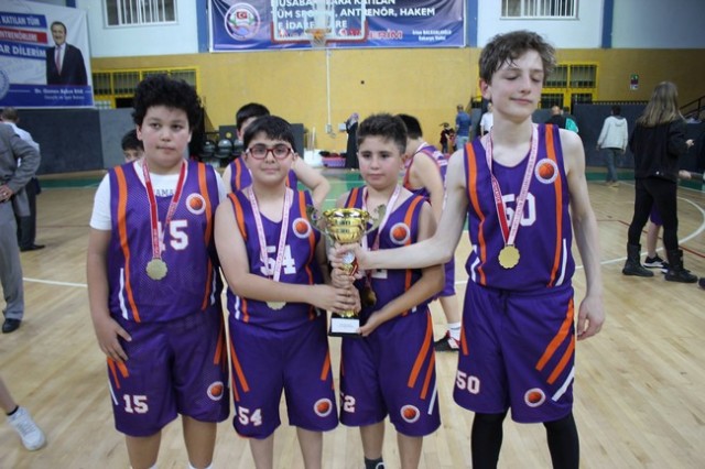 U11'DE ŞAMPİYON SAKARYA YILDIZLAR