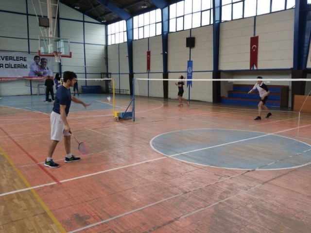 Badmintonda madalya sevinci